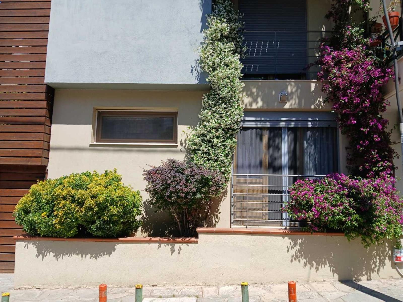 Quiet Urban Studio With Private Backyard Tesalonika Bagian luar foto
