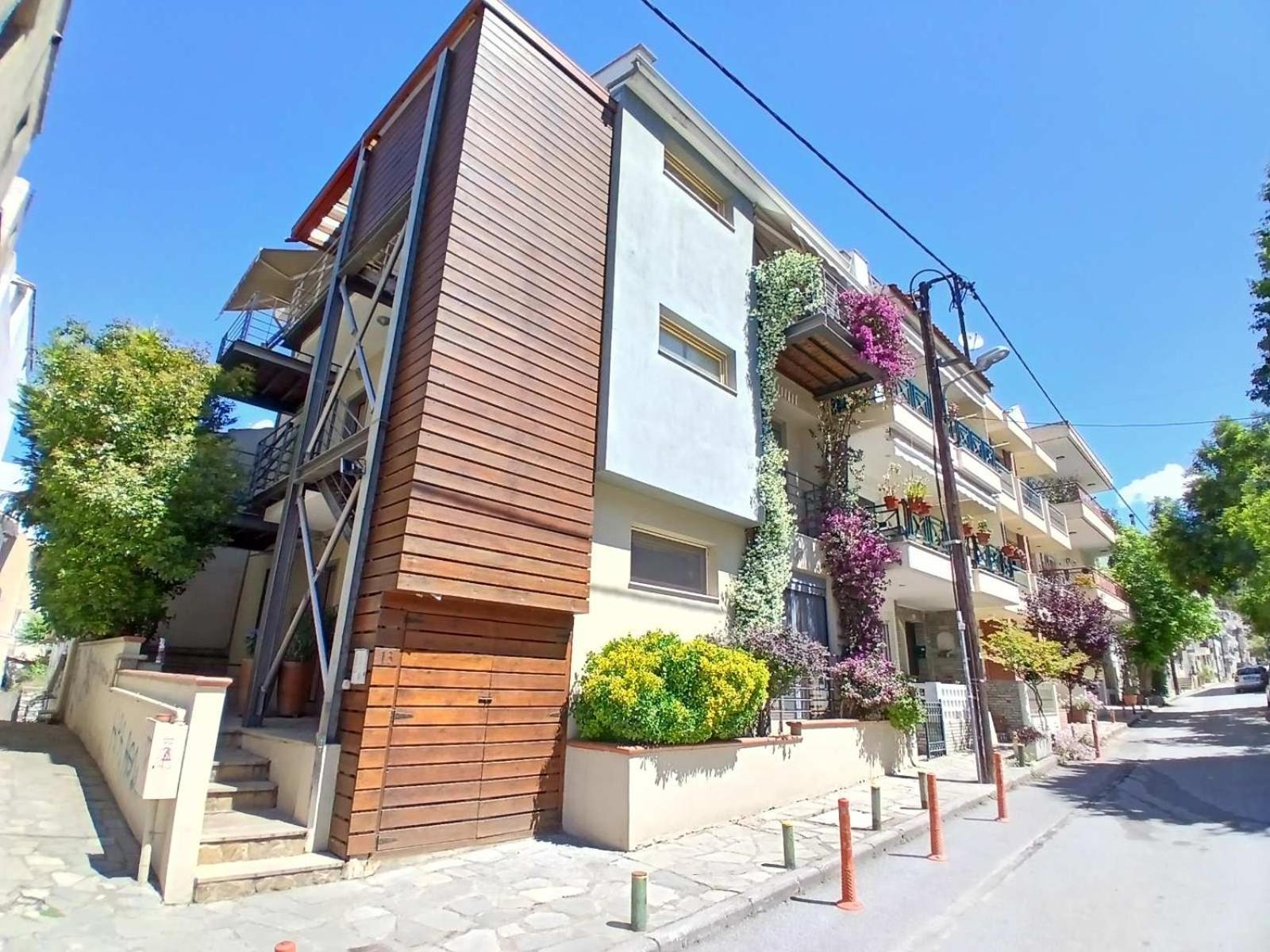 Quiet Urban Studio With Private Backyard Tesalonika Bagian luar foto