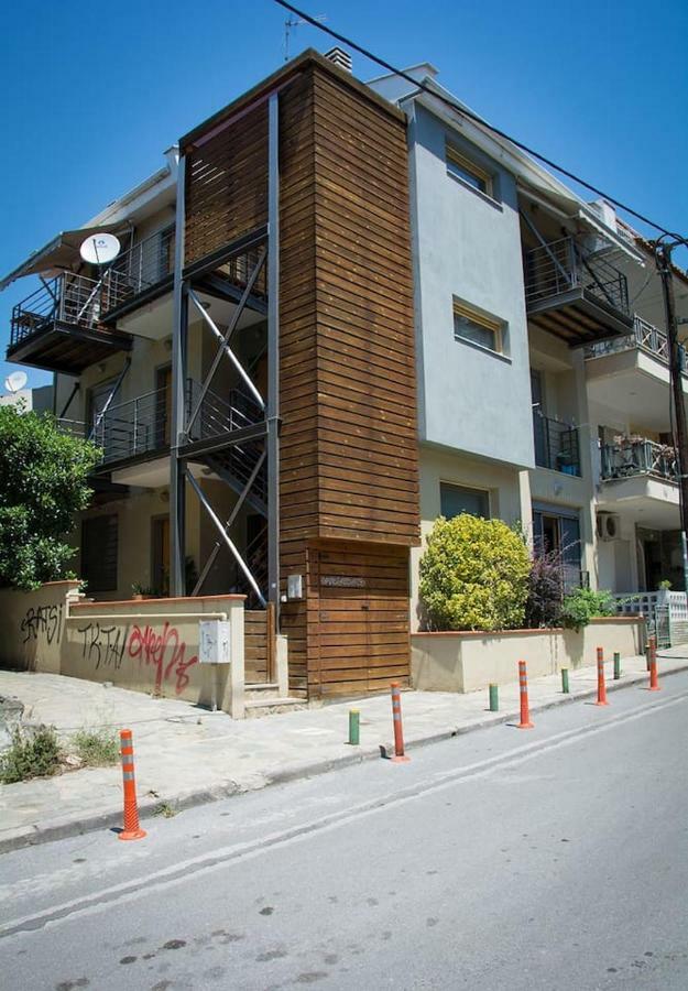Quiet Urban Studio With Private Backyard Tesalonika Bagian luar foto